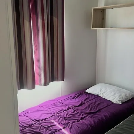 La 4 Etoiles A Emplacement E07 3ch 1sdb 6 Personnes * Mimizan-Plage