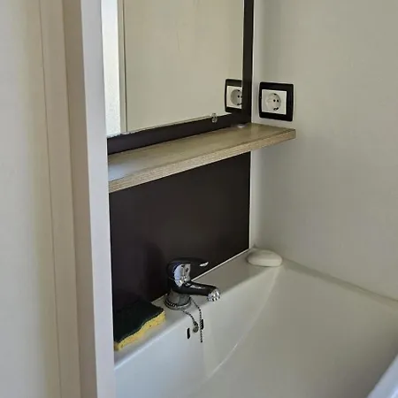 La 4 Etoiles A Emplacement E07 3ch 1sdb 6 Personnes