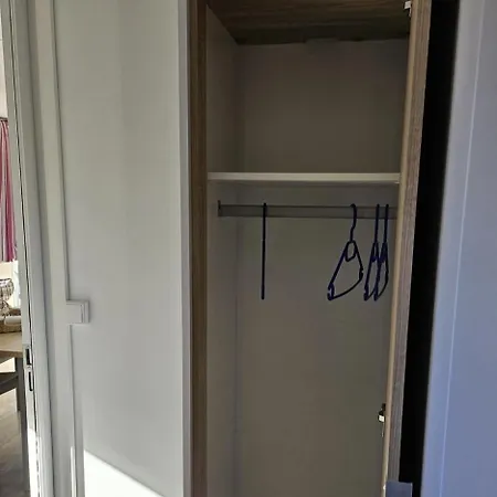 Appartement La 4 Etoiles A Emplacement E07 3ch 1sdb 6 Personnes *