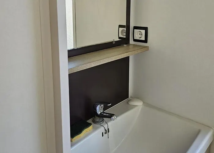 La 4 Etoiles A Emplacement E07 3ch 1sdb 6 Personnes